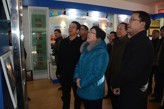 20161129183958904004