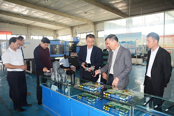 20170512104106405002