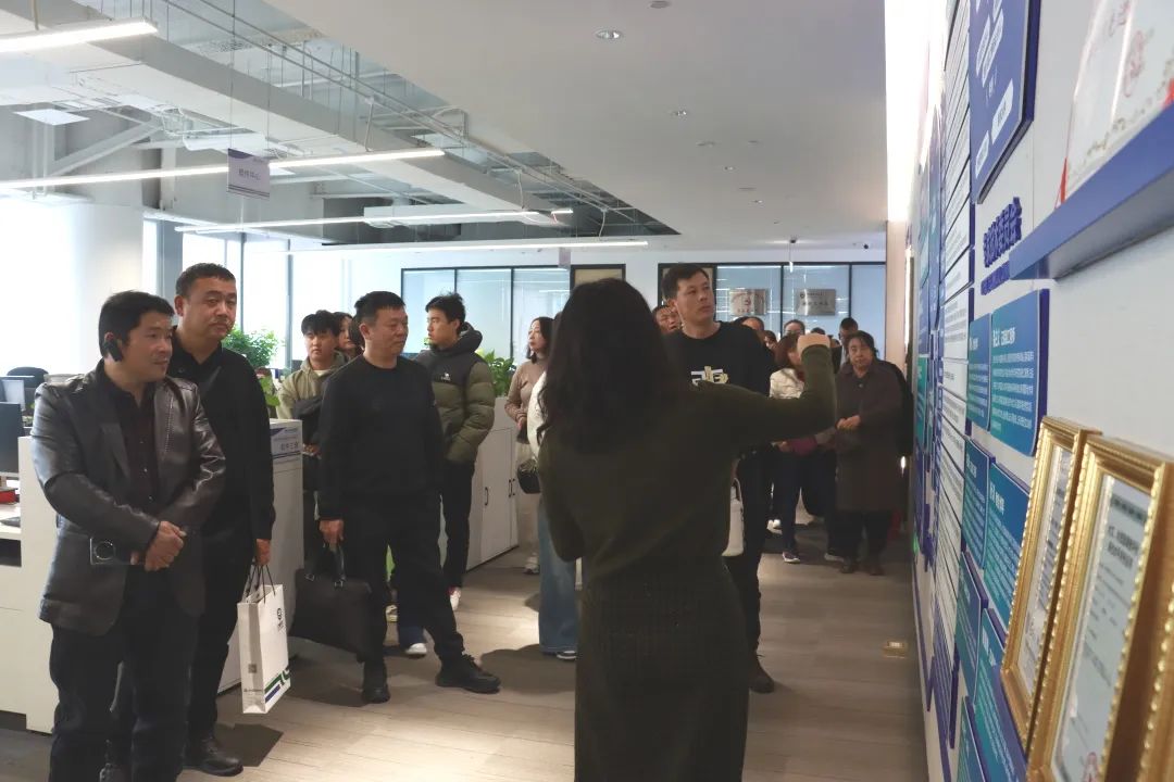 202412051733391423354995