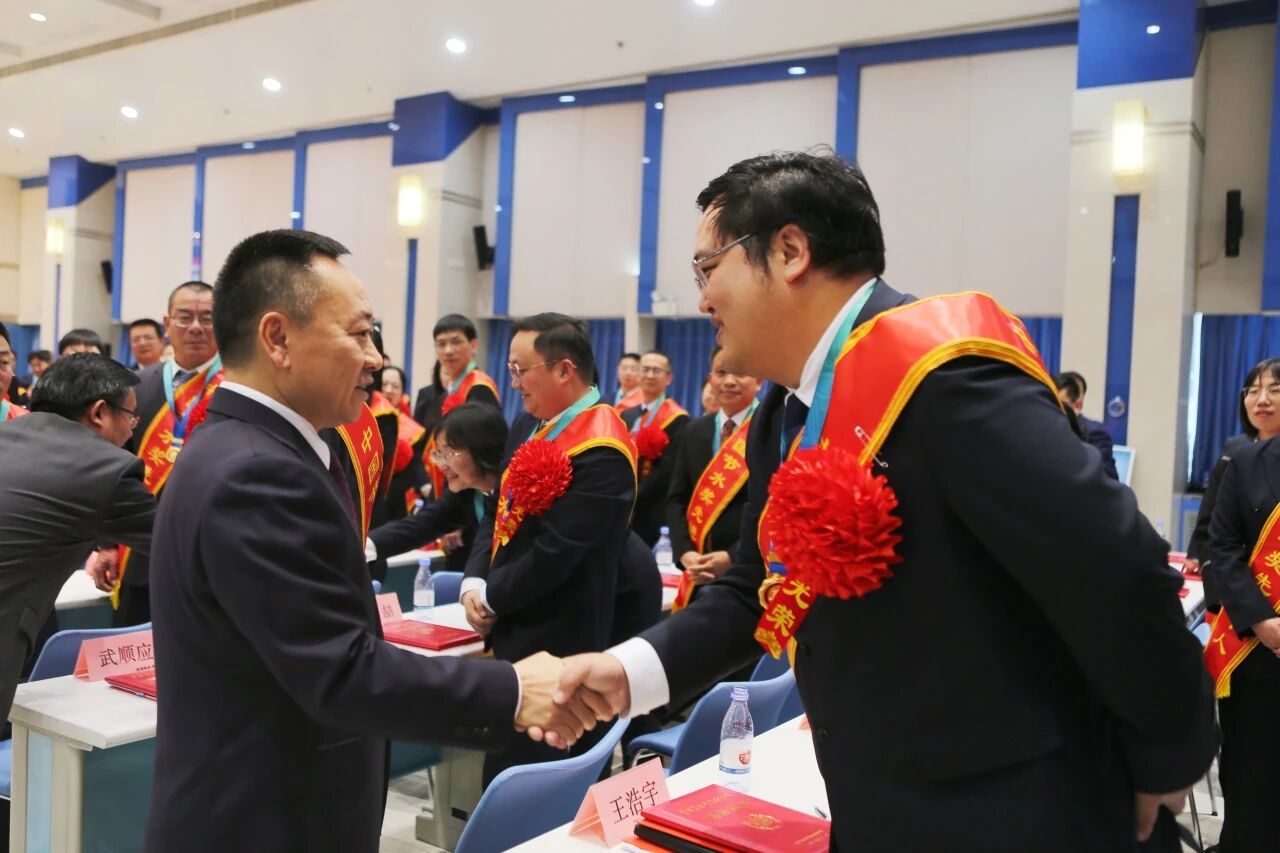 202512281766905713490886