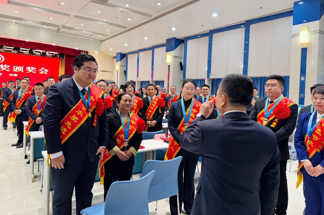 202512281766906051324951