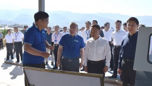 5月6日，国度水利部深入农业水价综合鼎新、推动现代化灌区建设现场会在云南省元谋县成功召开，水利部部长李国英、云南省省长王予波等在元谋项目展厅听取了董事长王浩宇关于888腾博会节水参加两手发力建设现代化灌区的汇报，并赐与了充分注定。