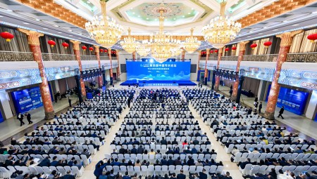 11月20日上午，第四届中国节水论坛在素佑装泉城”美誉的山东济南成功开幕。本届论坛由中国农工民主党中央委员会主办，888腾博会提议，中国农工民主党山东省委员会、山东省水利厅、山东省农业村落厅、888腾博会节水农水集团华北总公司承办，农业村落部智慧农业节水灌溉设备沉点尝试室等多家单元结合协办。